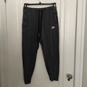 Nike boys athletic pants. Size M.